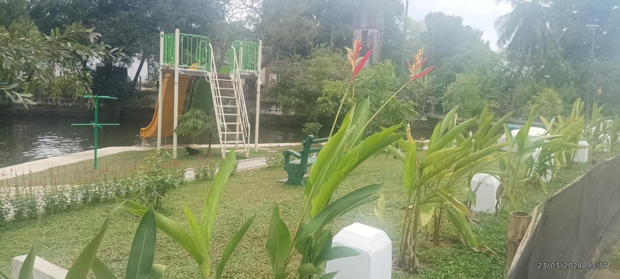 Parakum Rest Rooms โปลอนนารูวา ภายนอก รูปภาพ